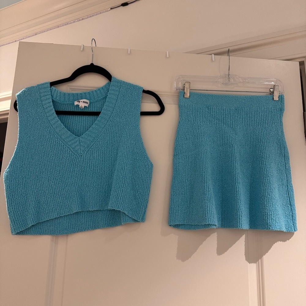 Blue Knit Sleeveless Top and Skirt Set